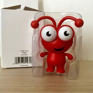 BNIB Poppy Cricut Cutie
